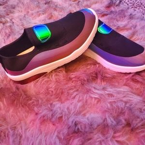 Women's slip on shoes